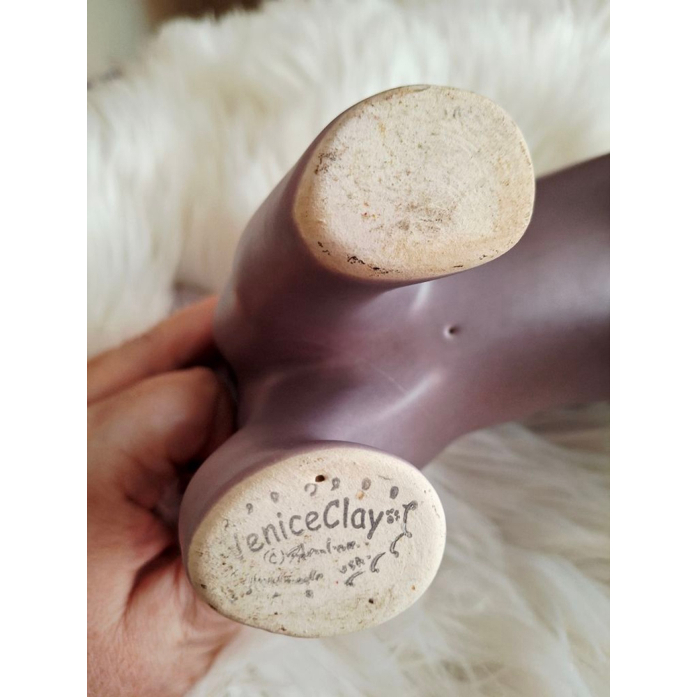 Venice Clay Lavender Cat Sculpture Artisan pottery vintage signed collectible - Picture 3 of 7